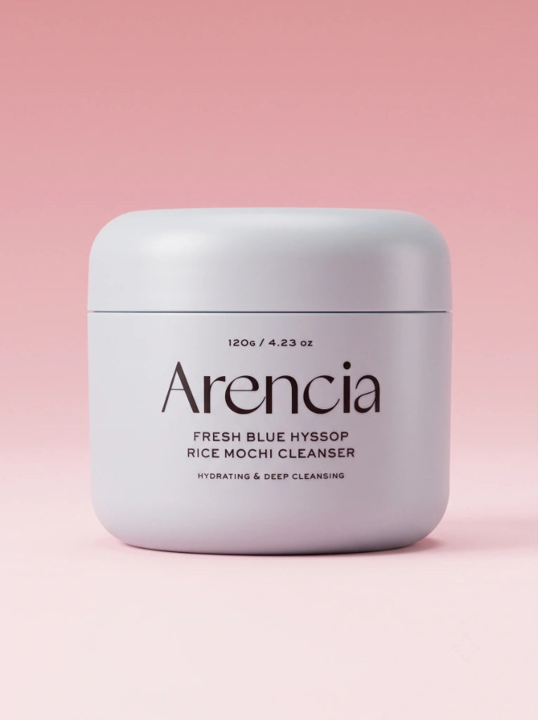Arencia Fresh Blue Hyssop Rice Mochi Cleanser. Tarro del limpiador coreano purificante fotografiado en estudio.