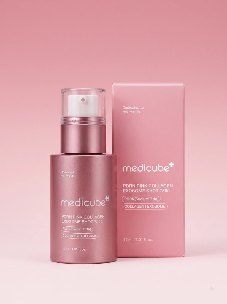 Medicube PDRN Pink Collagen Exosome Shot Serum 7500. Envase del sérum coreano junto a su caja original.