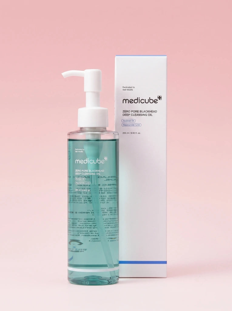 Medicube Zero Pore Blackhead Deep Cleansing Oil. Envase del limpiador en aceite junto a su caja original.
