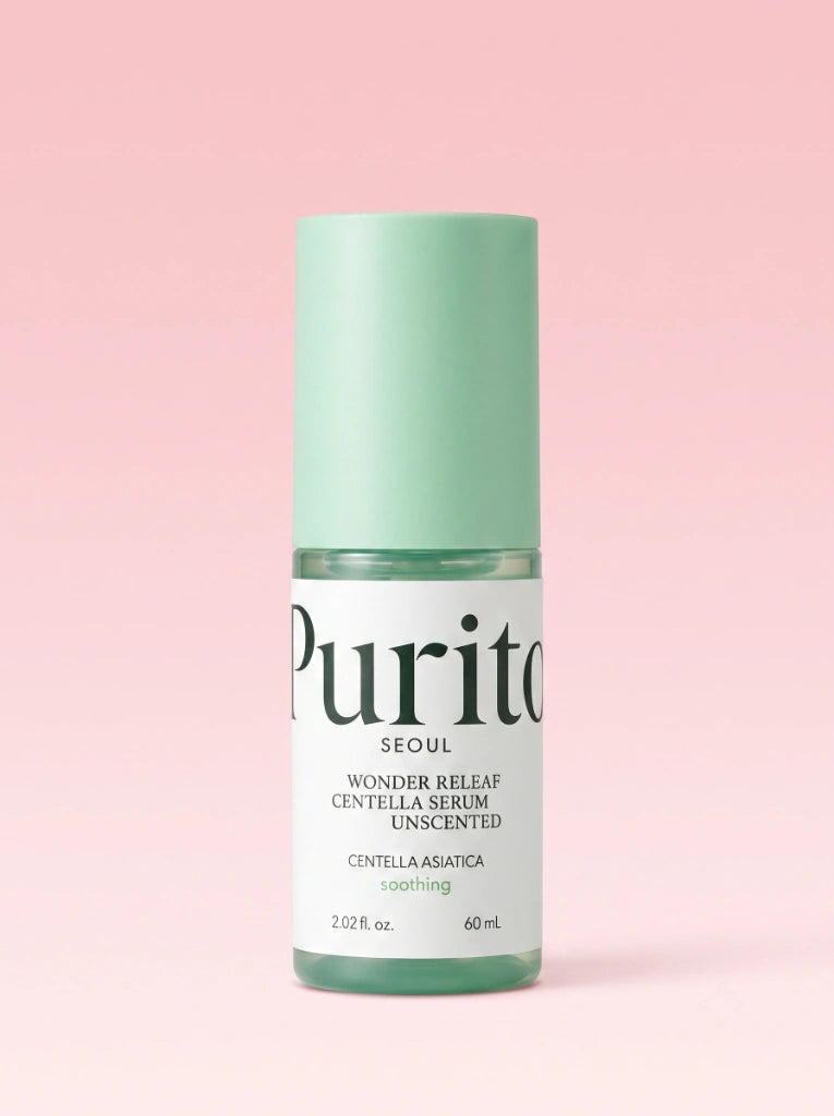 Purito Seoul Wonder Releaf Centella Serum Unscented. Frasco del suero de centella asiática sobre fondo de estudio.