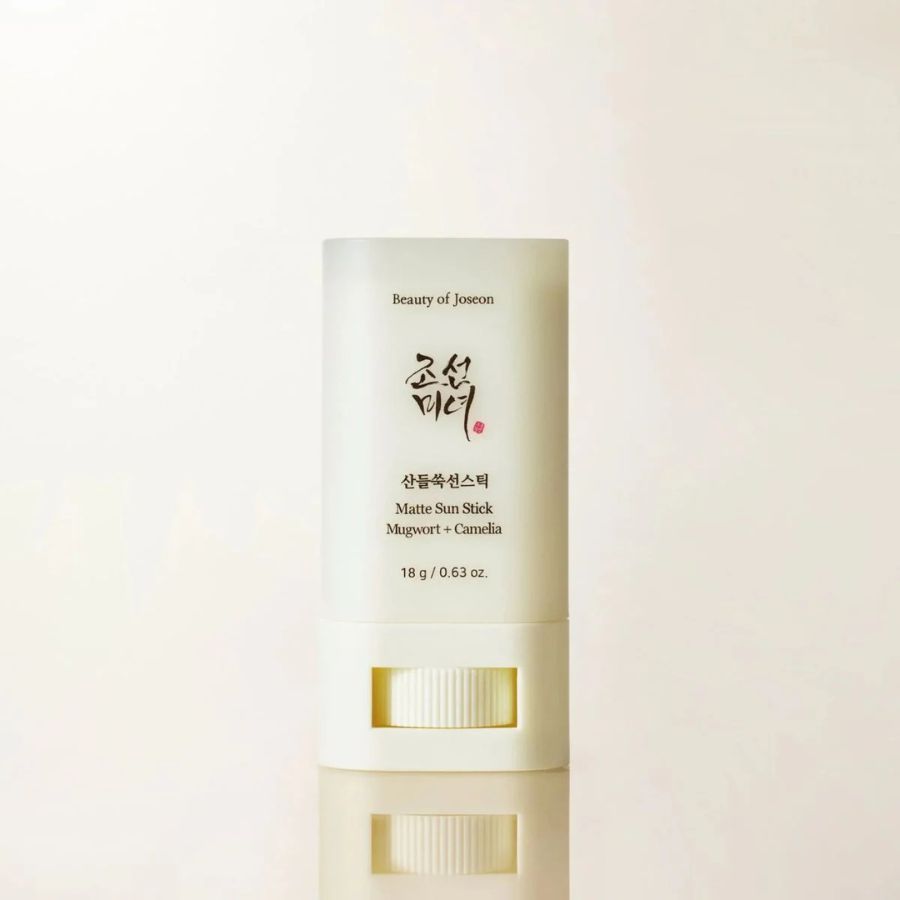 Barra solar mate Matte Sun Stick Mugwort Camelia piel grasa