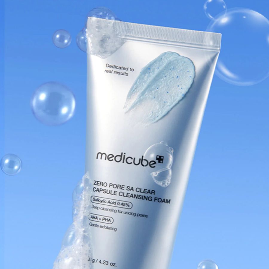 Espuma limpiadora con capsulas azules exfoliantes para piel grasa